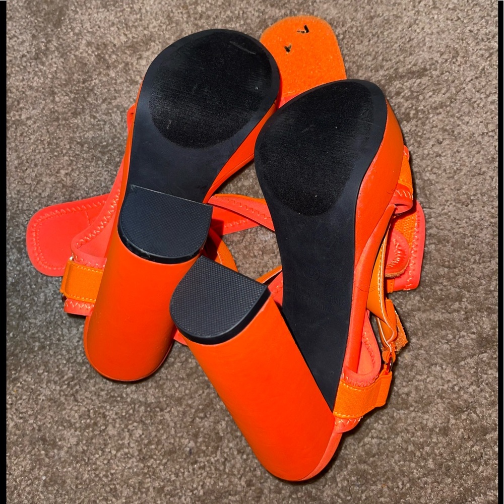 Heels - Picture 2 of 5